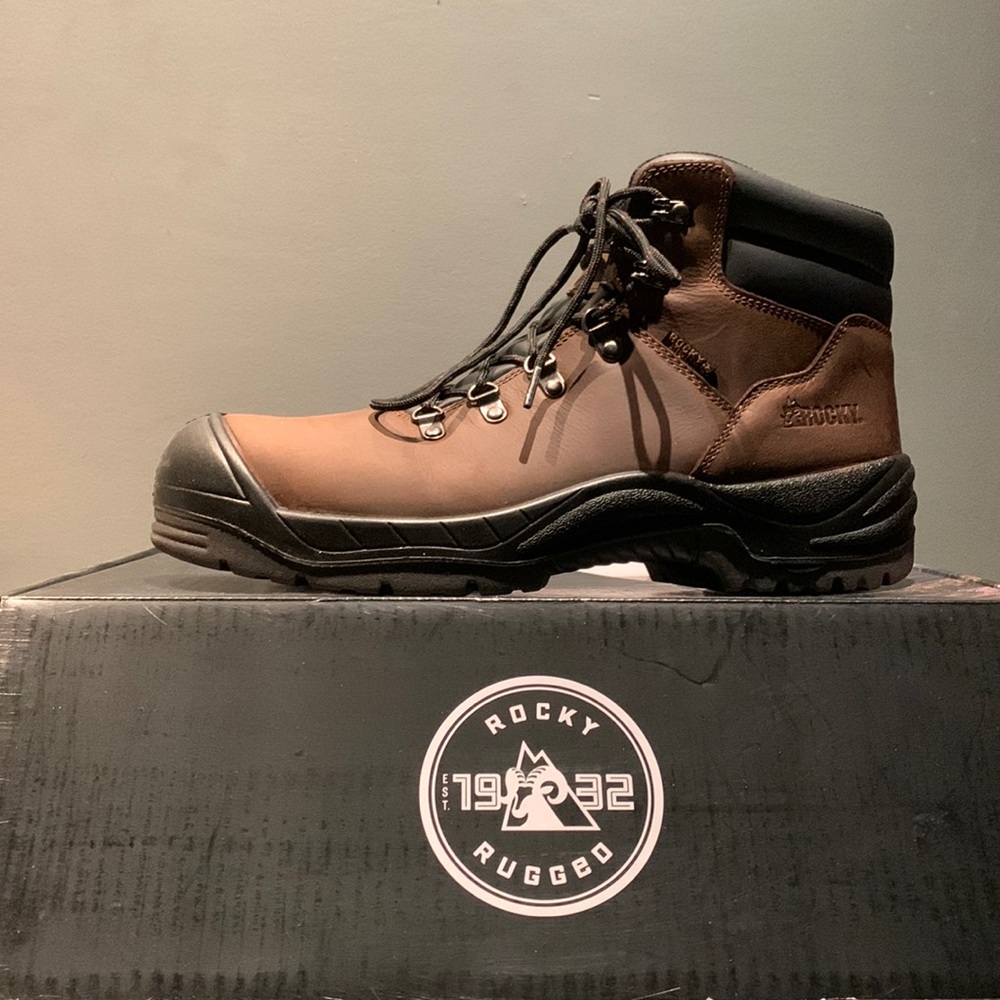Steel toe work boots
